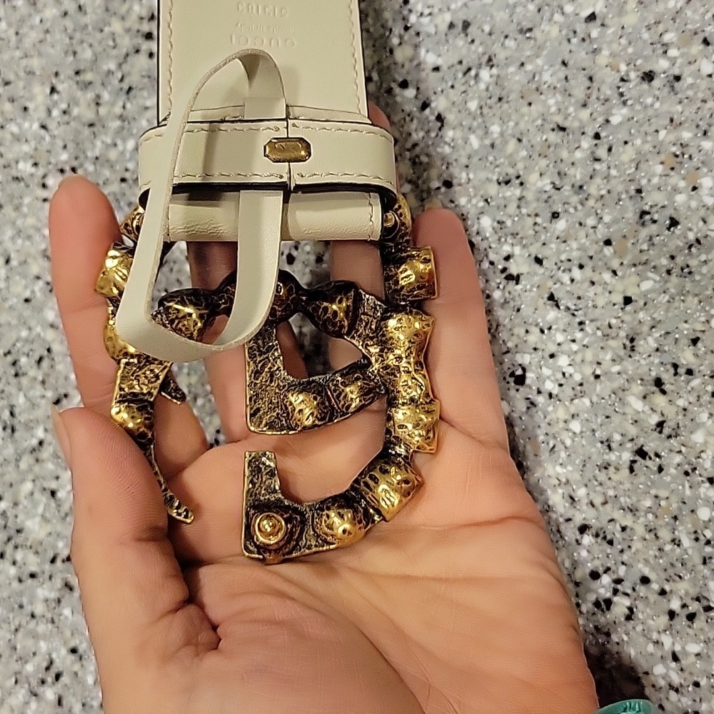 Gucci Cream Belt with Multicolor Gem Buckle - Picture 4 of 5